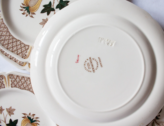 Wedgwood 'Advocado' Side Plates (6)