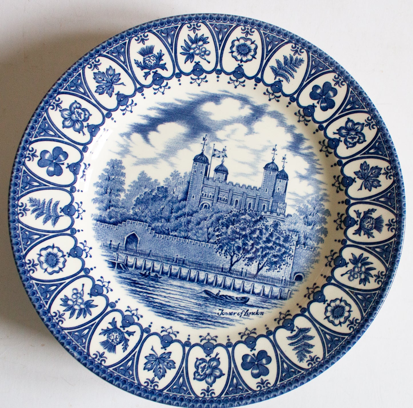 Churchill China 'Tower of London' Pattern Blue and White Transferware 9.5" Plates (6)