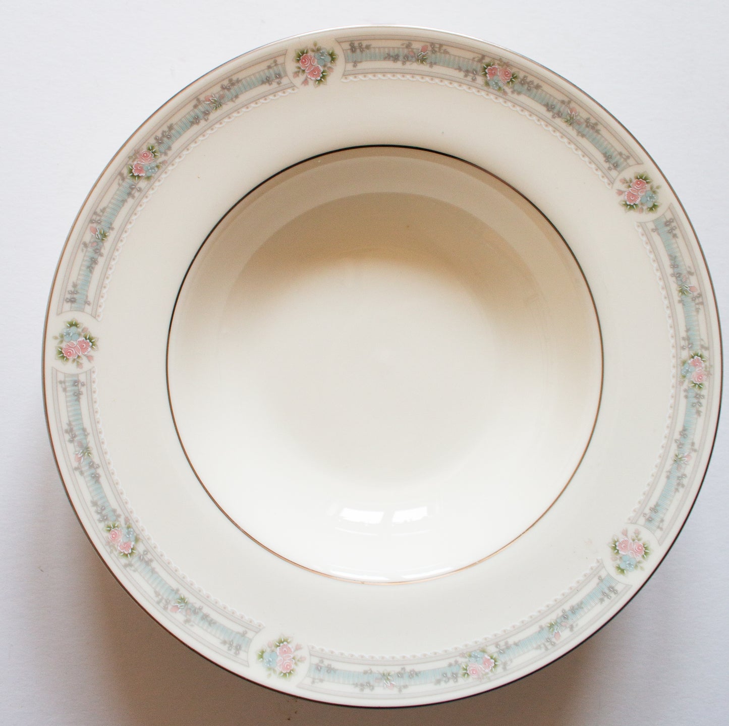 Royal Doulton 'Angelica' Pattern Rimmed Soup Bowls (4)