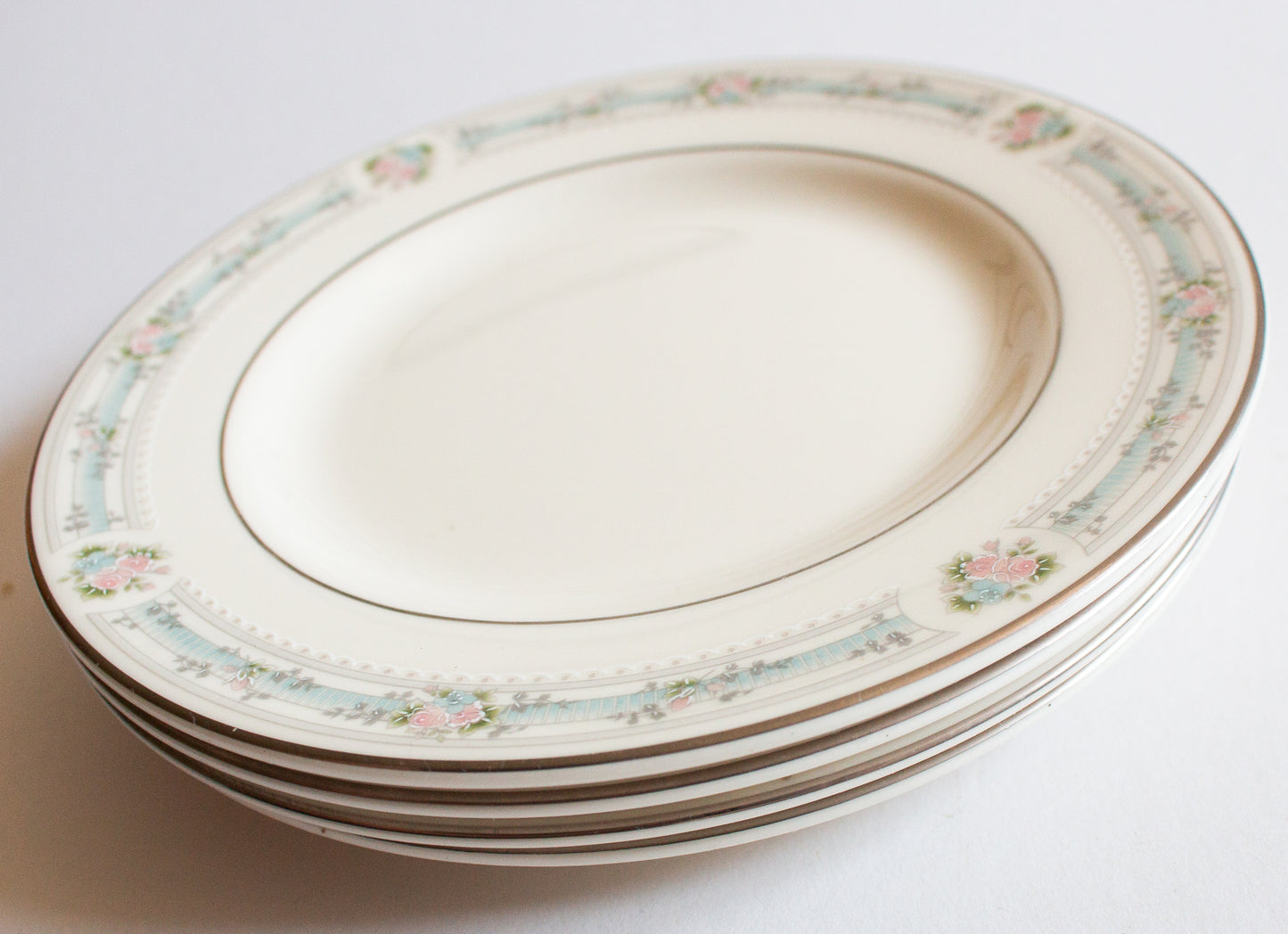 Royal Doulton 'Angelica' Pattern 6.5" Dinner Plates (4)