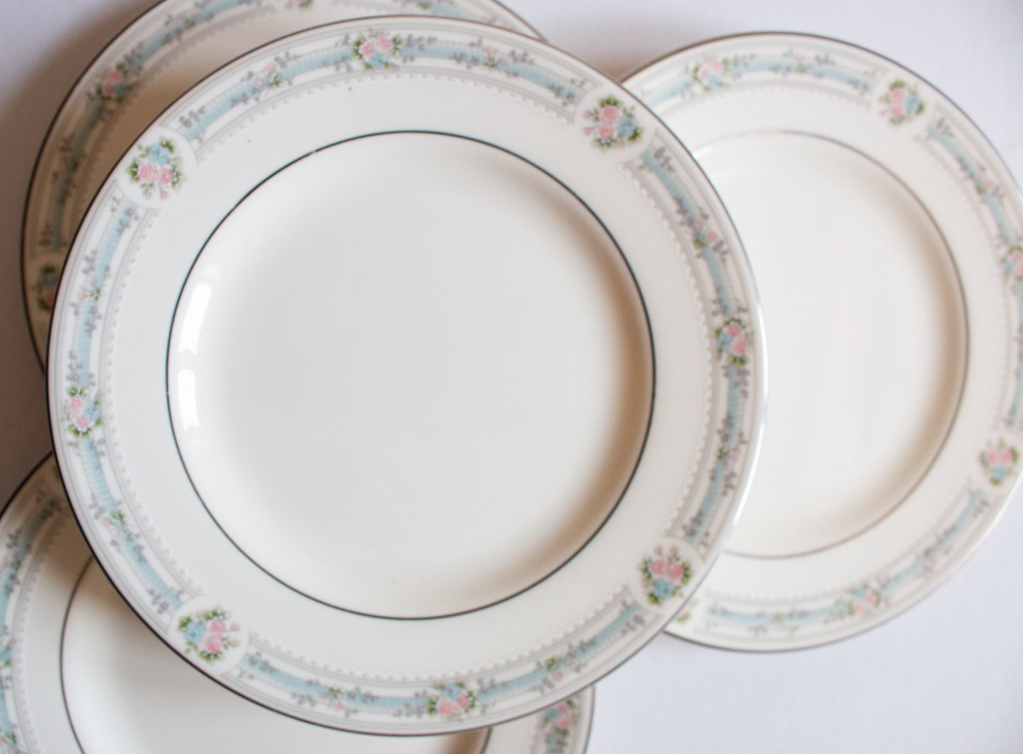 Royal Doulton 'Angelica' Pattern 6.5" Dinner Plates (4)