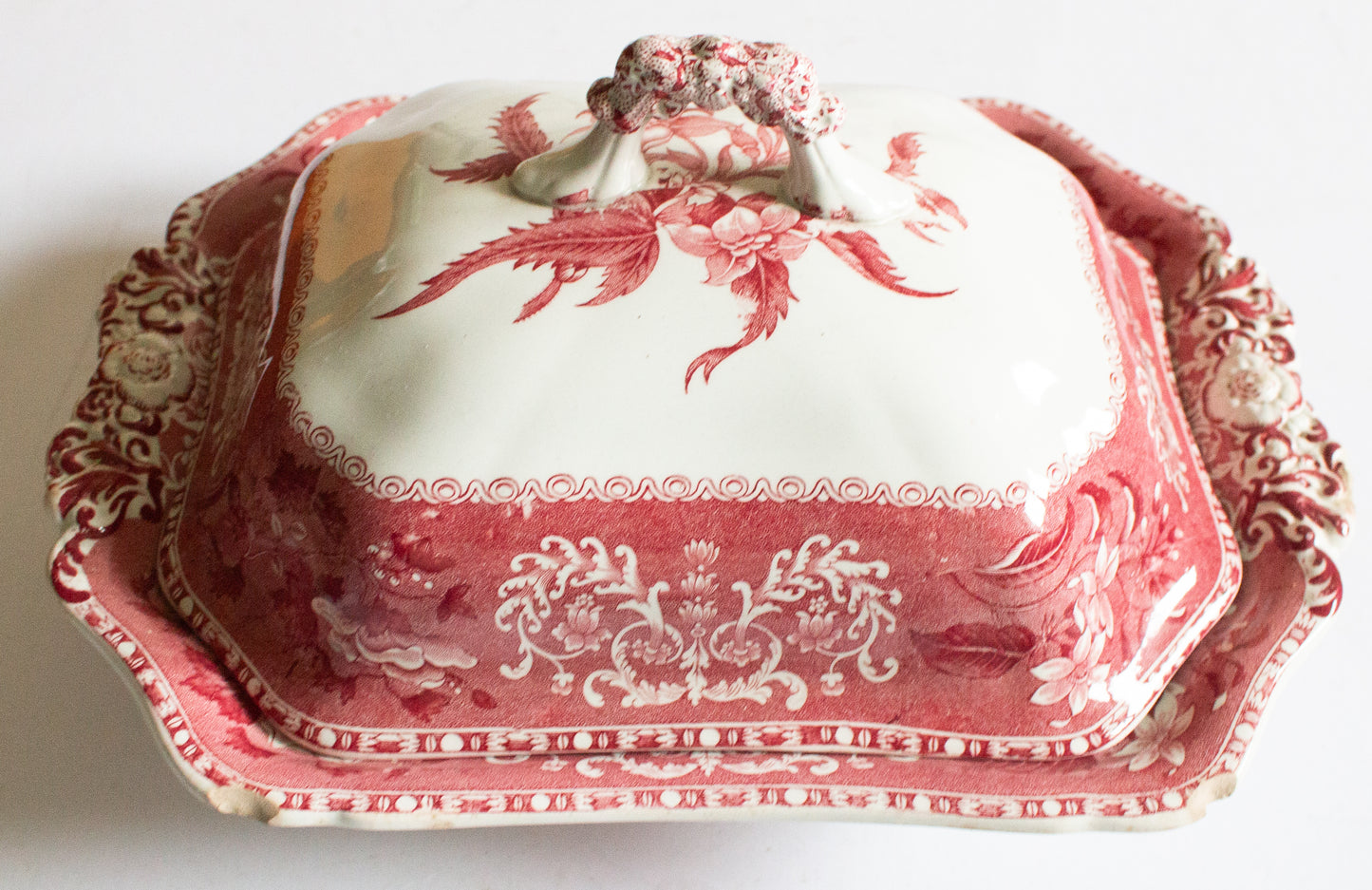 Copeland Spode 'Camilia' Red and White Transferware Lidded Tureen