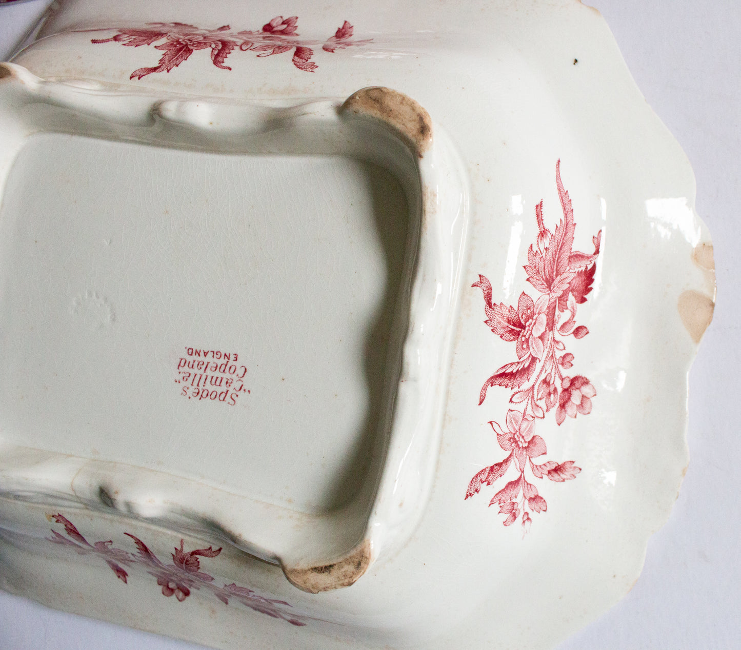 Copeland Spode 'Camilia' Red and White Transferware Lidded Tureen