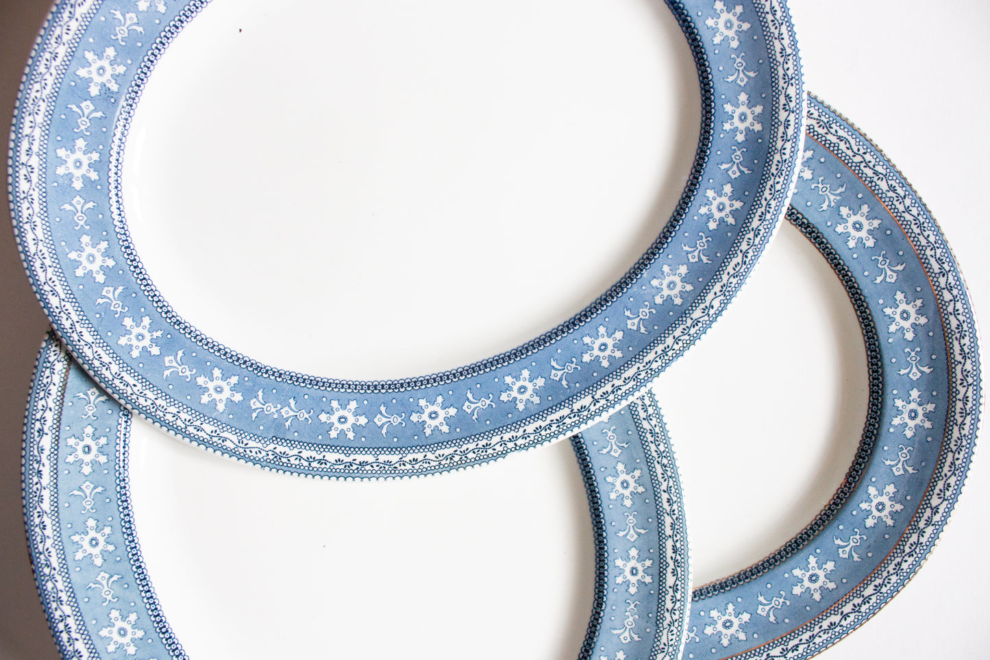 Cetem Ware 'Maltese' Pattern Blue and White Oval Graduated Serving Plates (3)