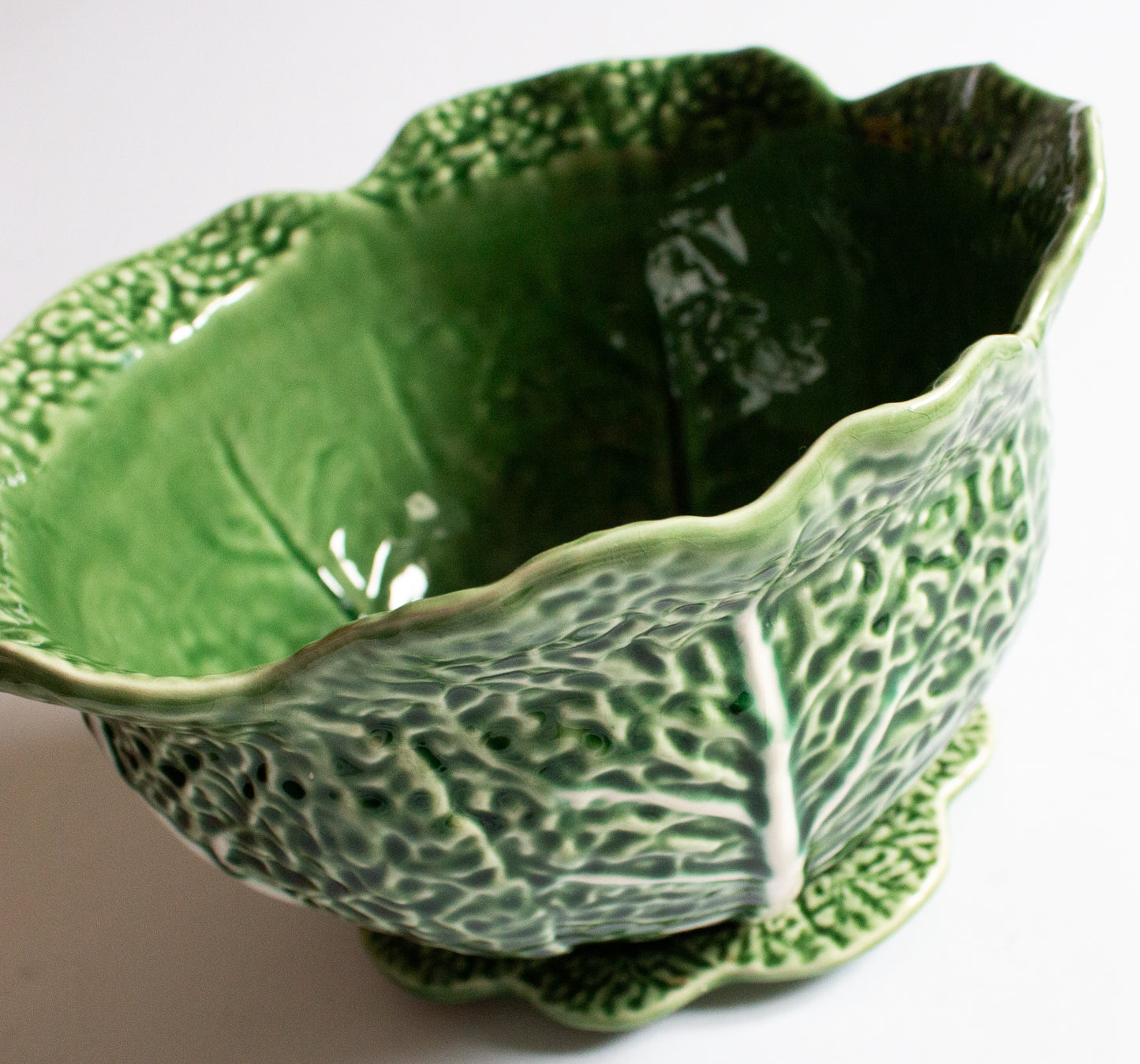 Bordallo Pinheiro Portugal Large Green Cabbage Leaf Majolica Serving Bowl,