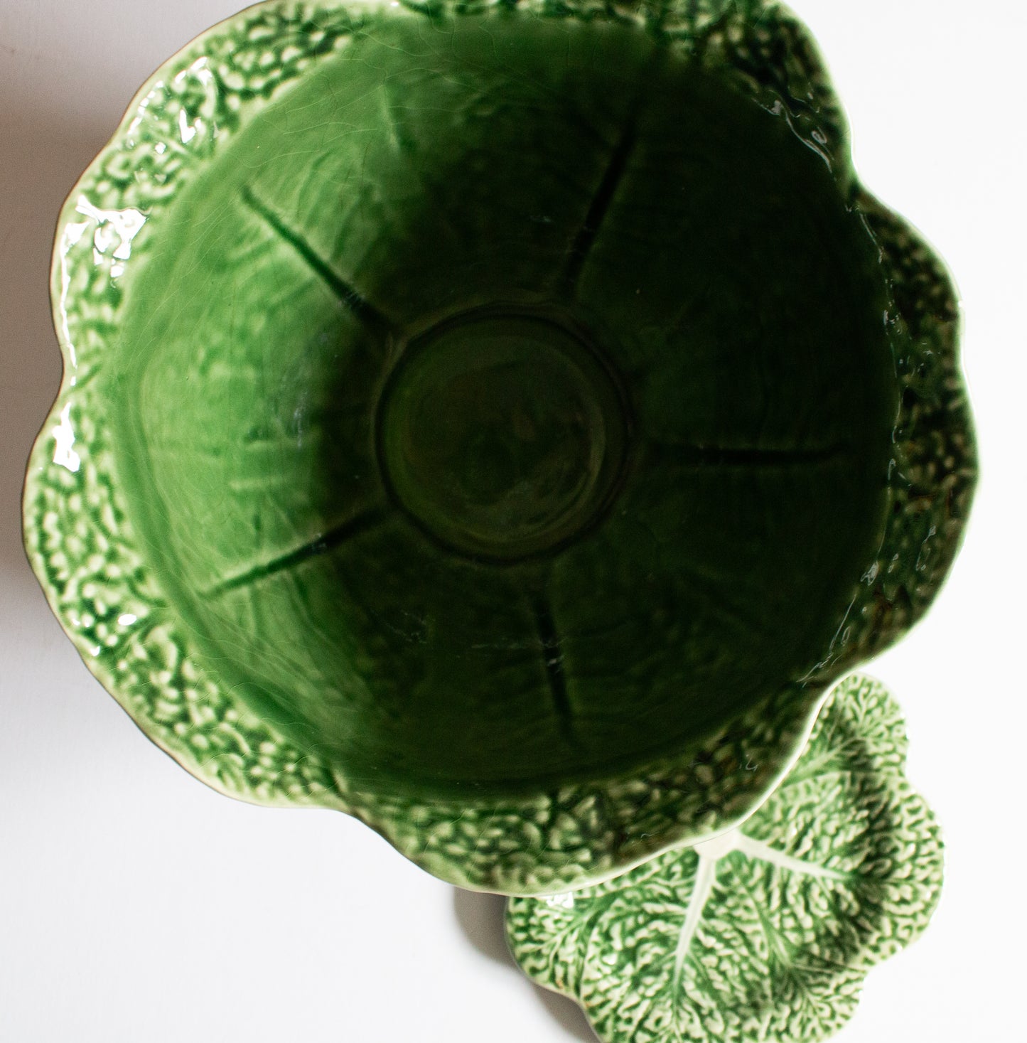 Bordallo Pinheiro Portugal Large Green Cabbage Leaf Majolica Serving Bowl,