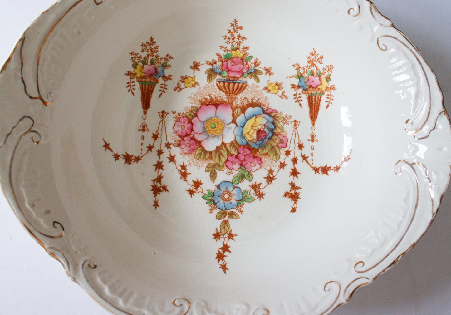 Crown Devon Fieldings Stoke on Trent 'Spring' Pattern Blushware Serving Dish or Bowl