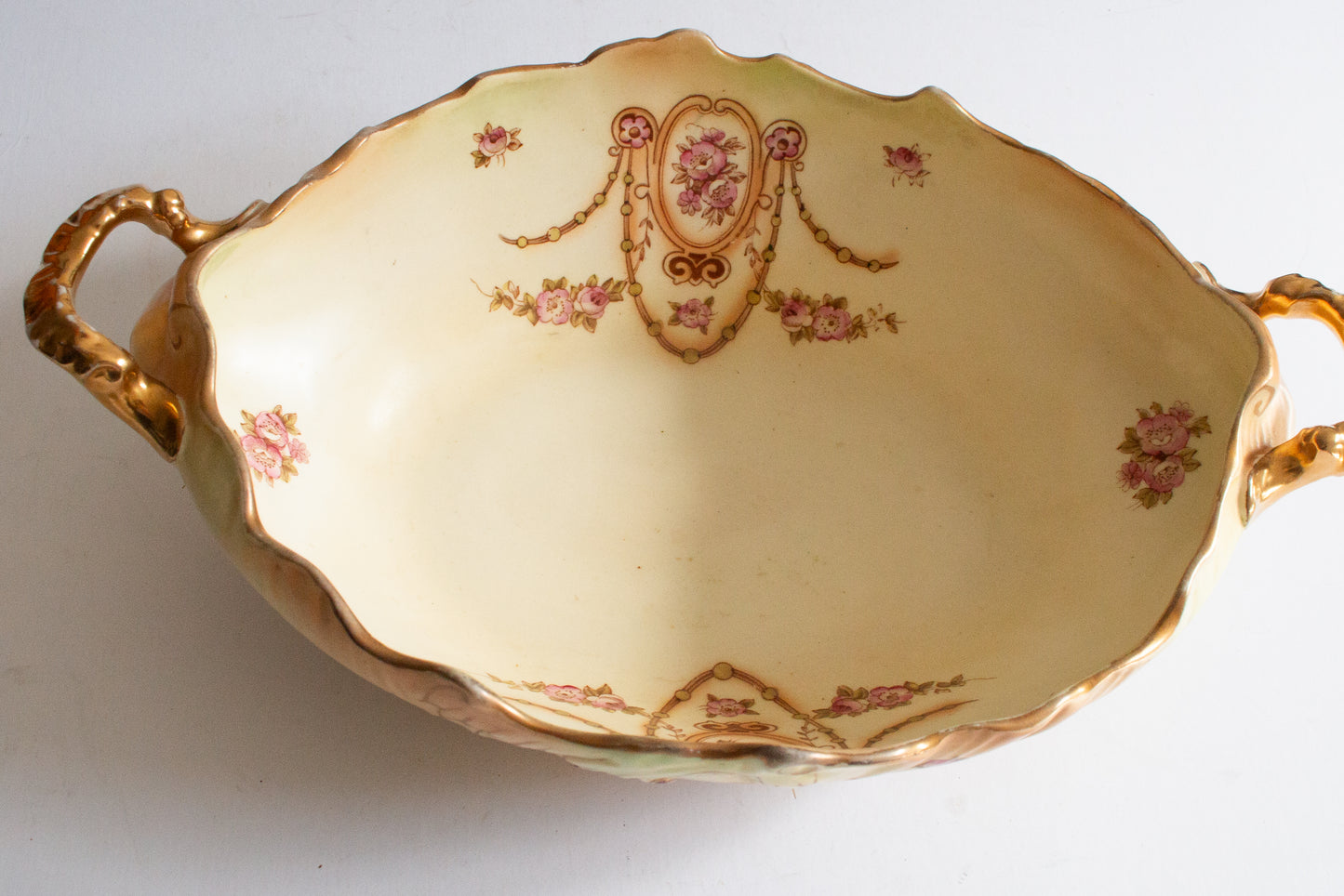 Crown Devon Fieldings Stoke on Trent Large Blushware Serving Dish or Bowl with Moulded Gilt Handles