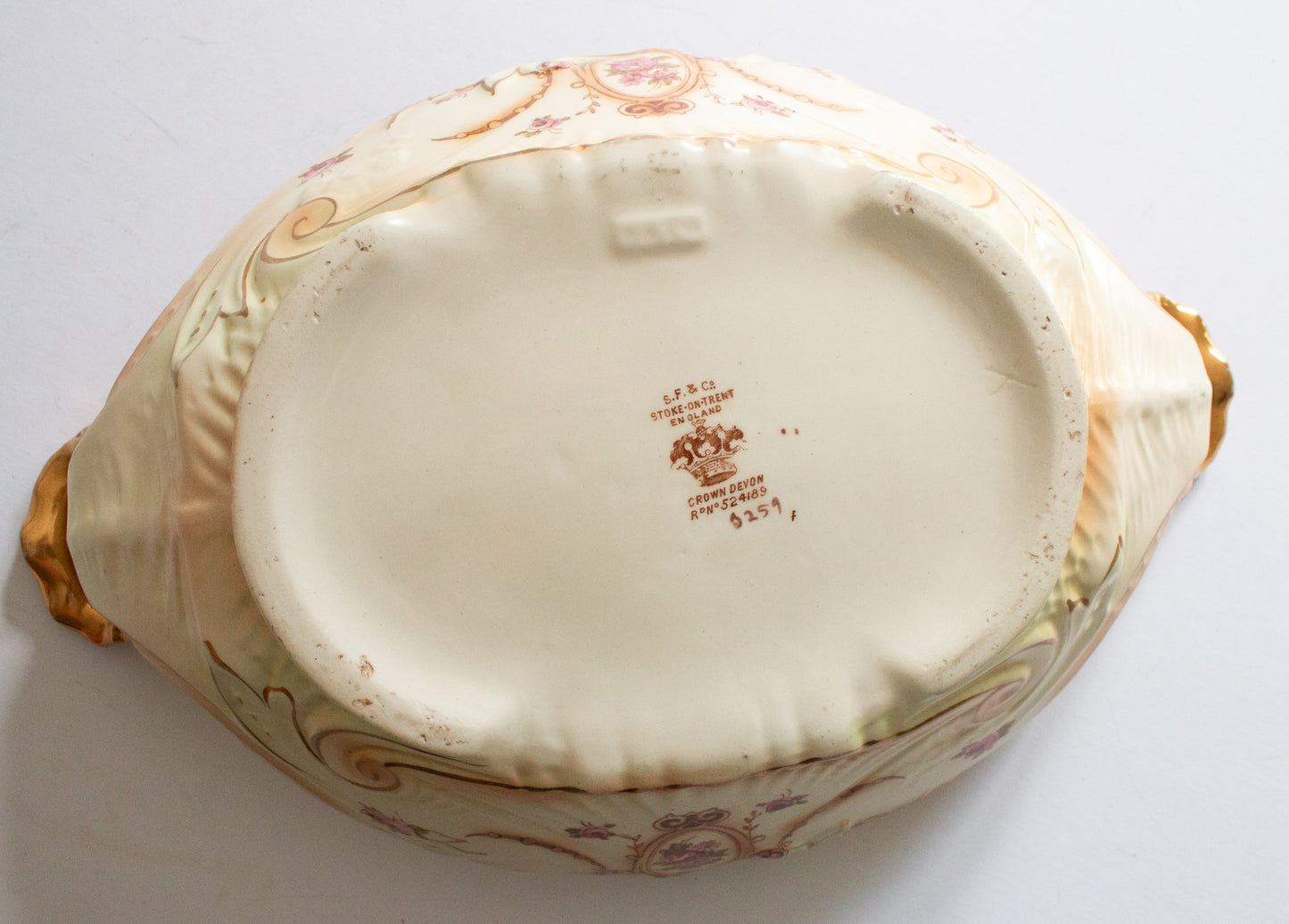 Crown Devon Fieldings Stoke on Trent Large Blushware Serving Dish or Bowl with Moulded Gilt Handles