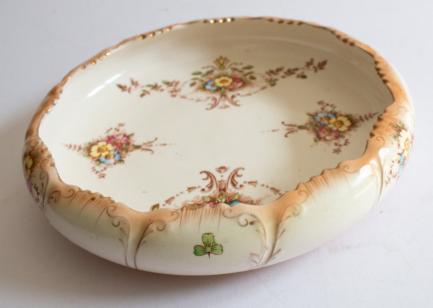 Crown Devon Fieldings Stoke on Trent 'Briar' Pattern Blushware Dish