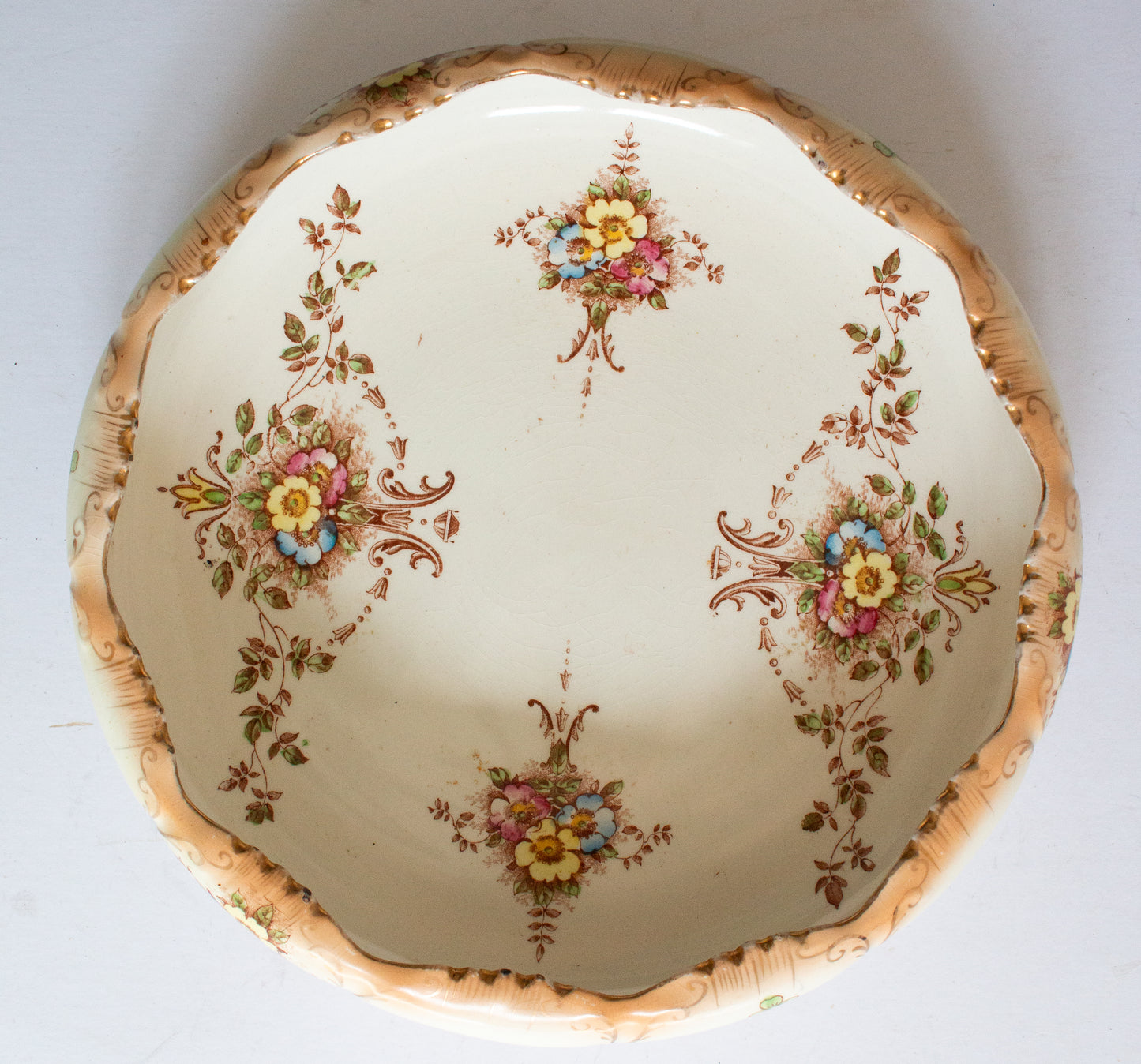 Crown Devon Fieldings Stoke on Trent 'Briar' Pattern Blushware Dish