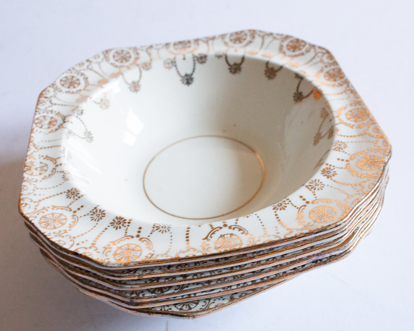 Vintage Cream and Gold 'Pendant' Pattern Rimmed Bowls (6)