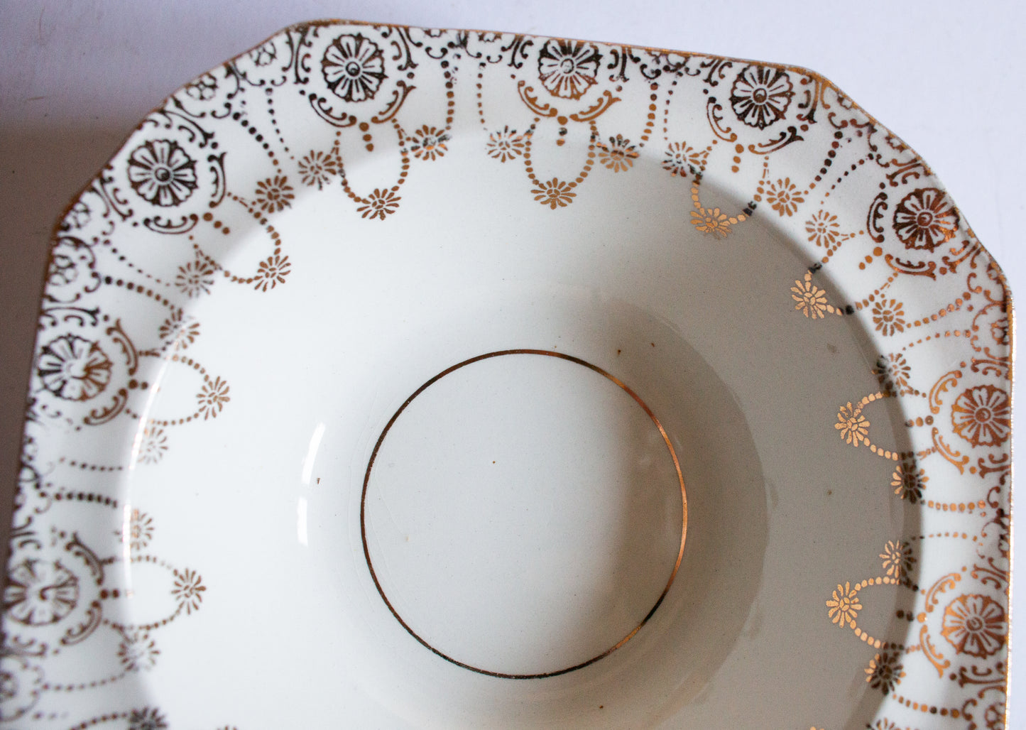 Vintage Cream and Gold 'Pendant' Pattern Rimmed Bowls (6)