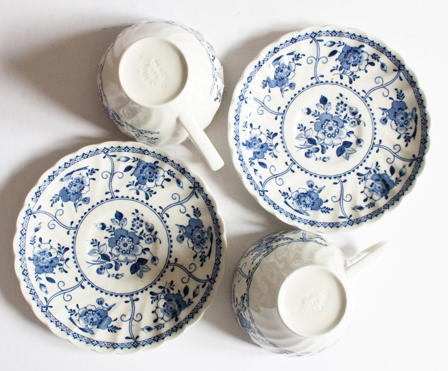 Johnson Brothers 'Indies' Blue and White Transferware Teacups and Sacuers (2)