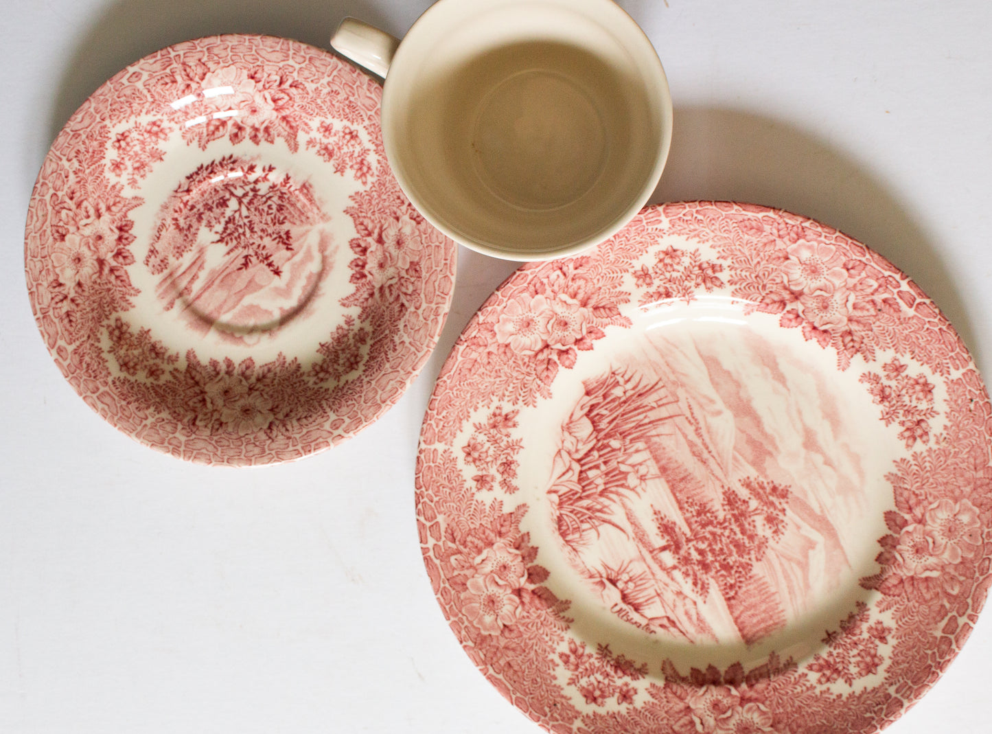 English Ironstone Tableware 'Ullswater' Red and White Transferware Teacup Trio