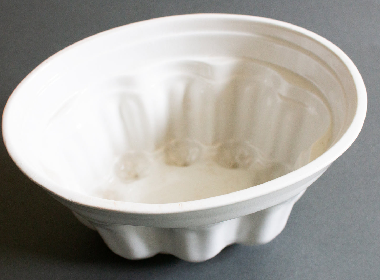 Grimwades Stoke on Trent White Ceramic Jelly Mould