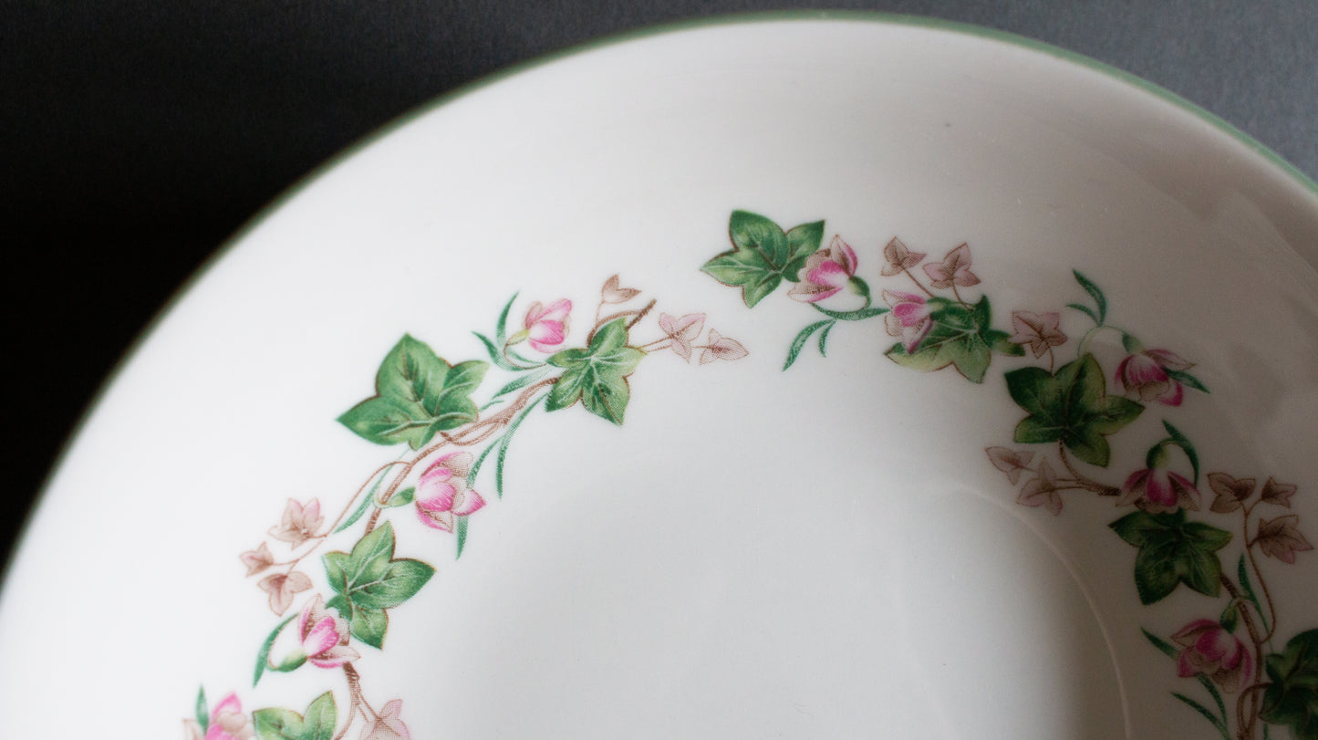 Royal Doulton China 'Expressions Tiverton' Pattern Dessert Bowls (4)