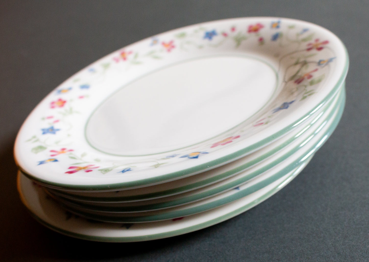 Royal Doulton China 'Expressions Florentina' Pattern 6.5" Side Plates (5)