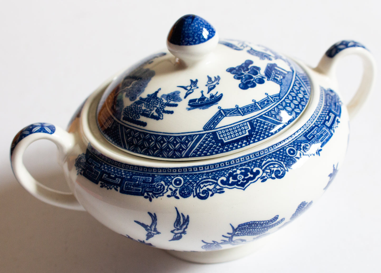 Vintage 'Willow' Blue and White Transferware Lidded Sugar Bowl,