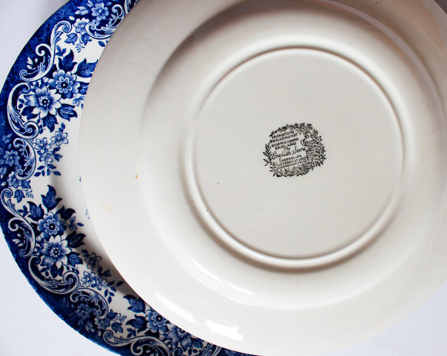 Broadhurst Staffordshire Ironstone 'The English Scene' Blue and White Transferware 9.5" Dinner Plates (6)