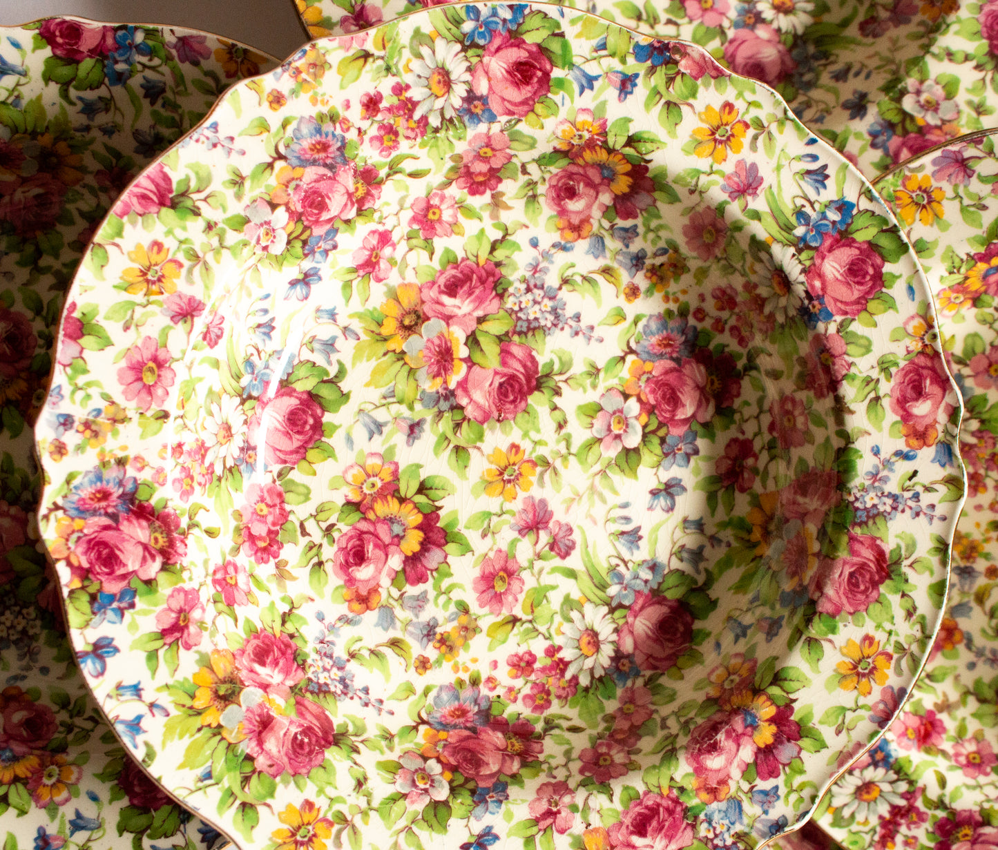 Royal Winton 'Summertime' Pattern Chintz Rimmed Soup Plates or Bowls (6)