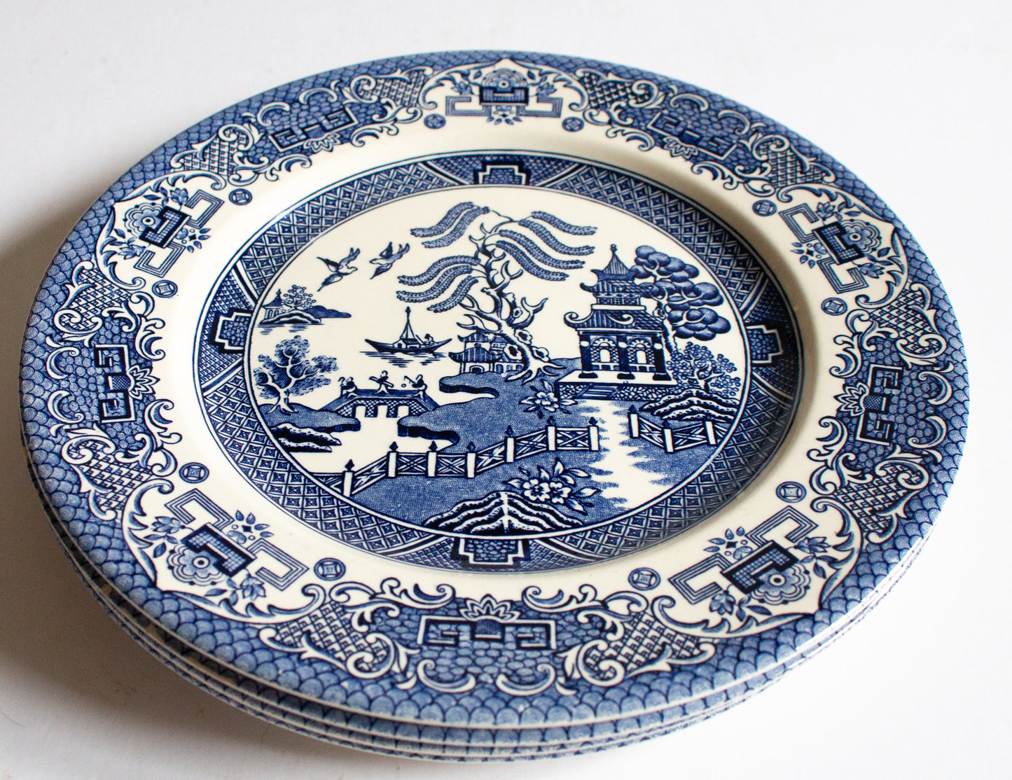 EIT English Ironstone Tableware Blue and White 'Willow' Pattern 10" Transferware Plates (4)