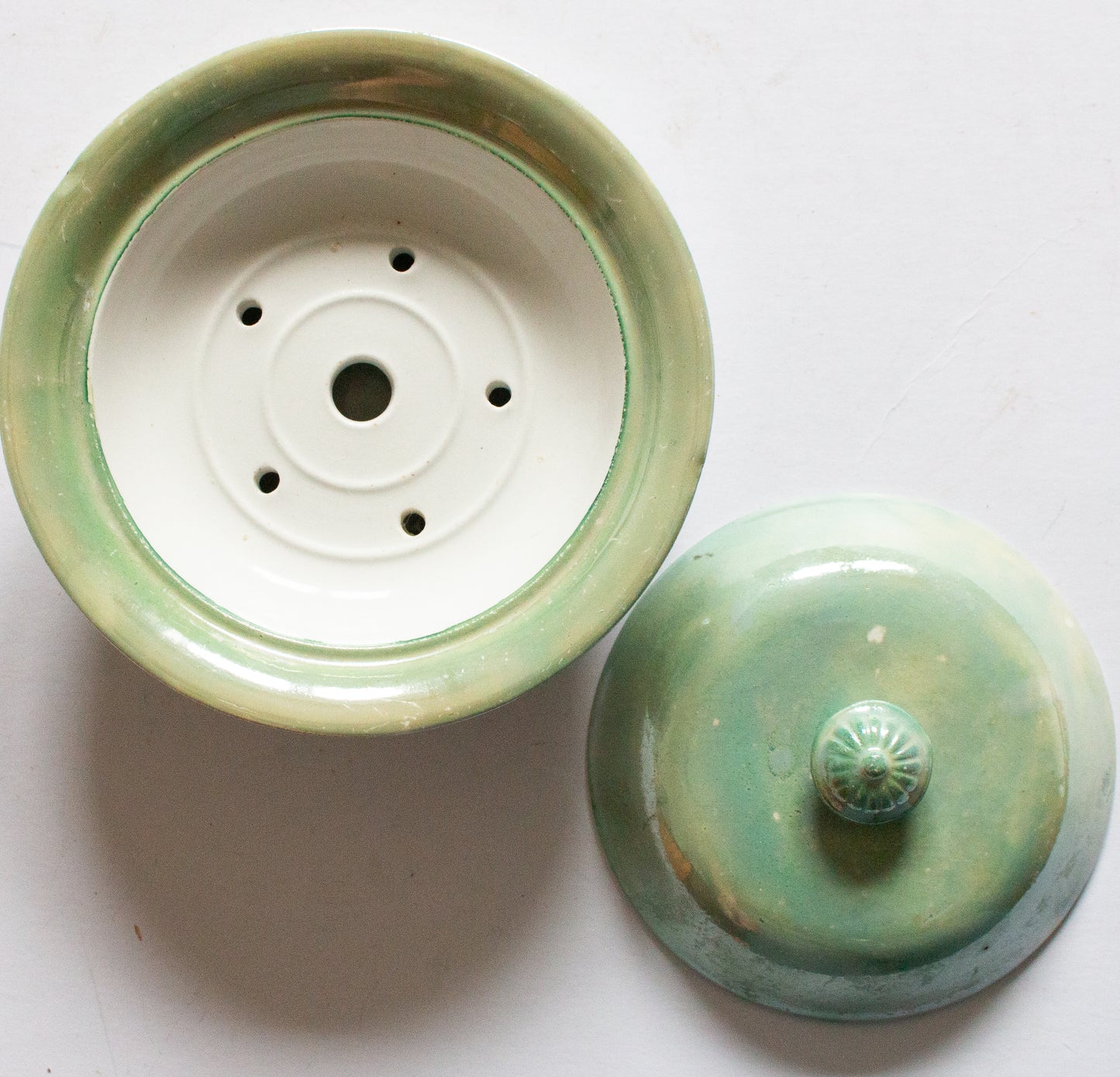 Vintage Green Lustre Lidded Soap Dish