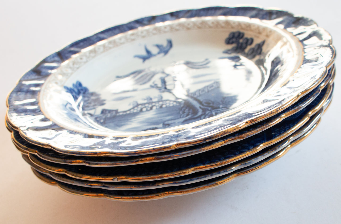 Booths 'Real Old Willow' Blue and White Transferware Rimmed Bowls with Gilt Trim (5)