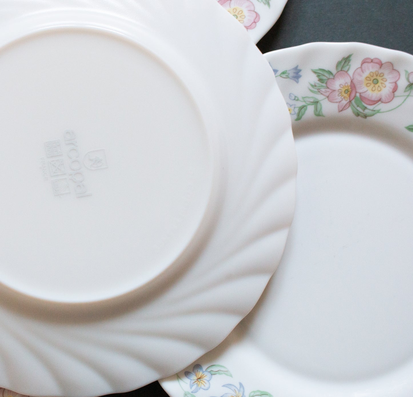 Arcopal France White Floral  11" Dinner Plates (4)