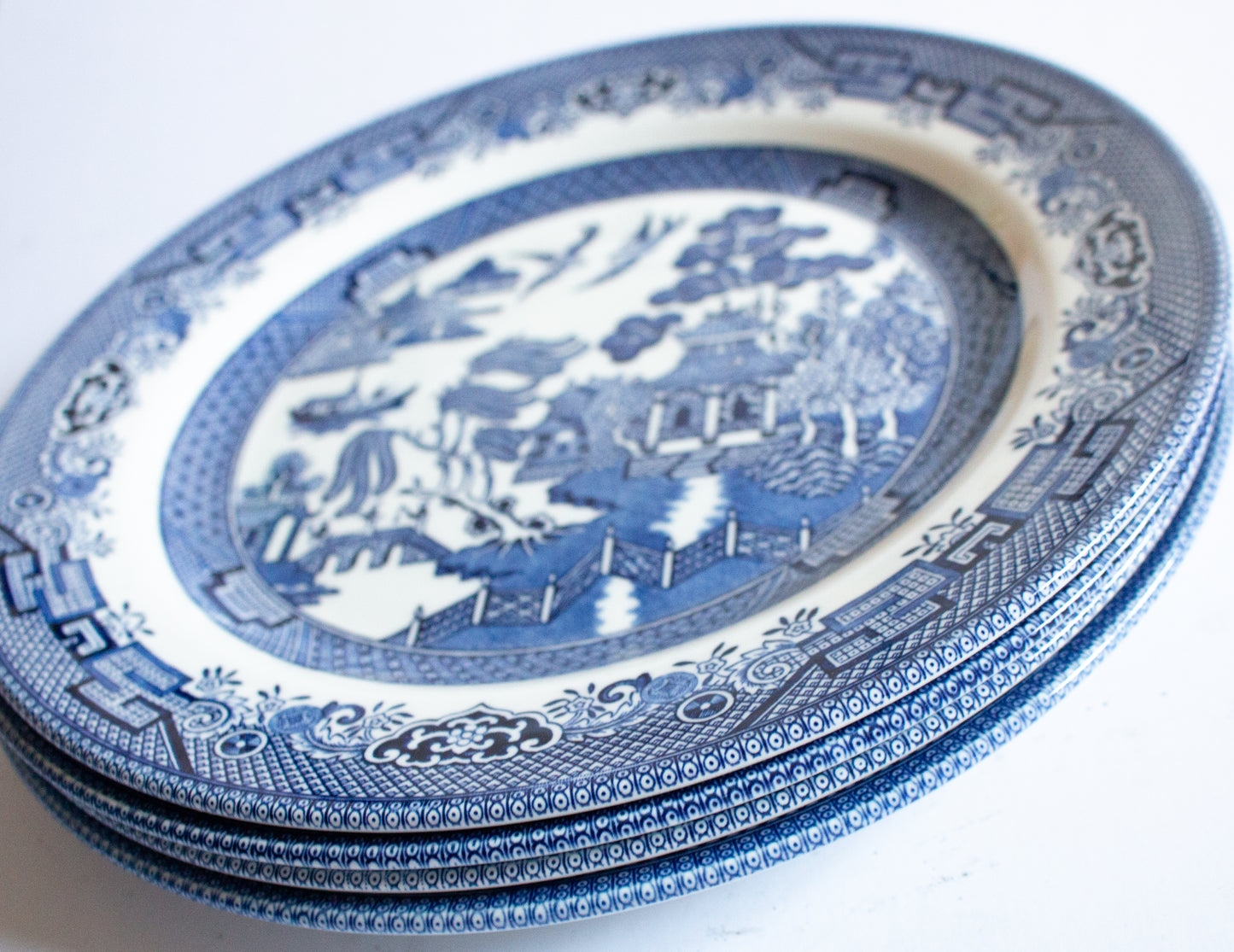 Churchill China 'Willow' Pattern Blue and White Transferware 10.25" Dinner Plates (6)