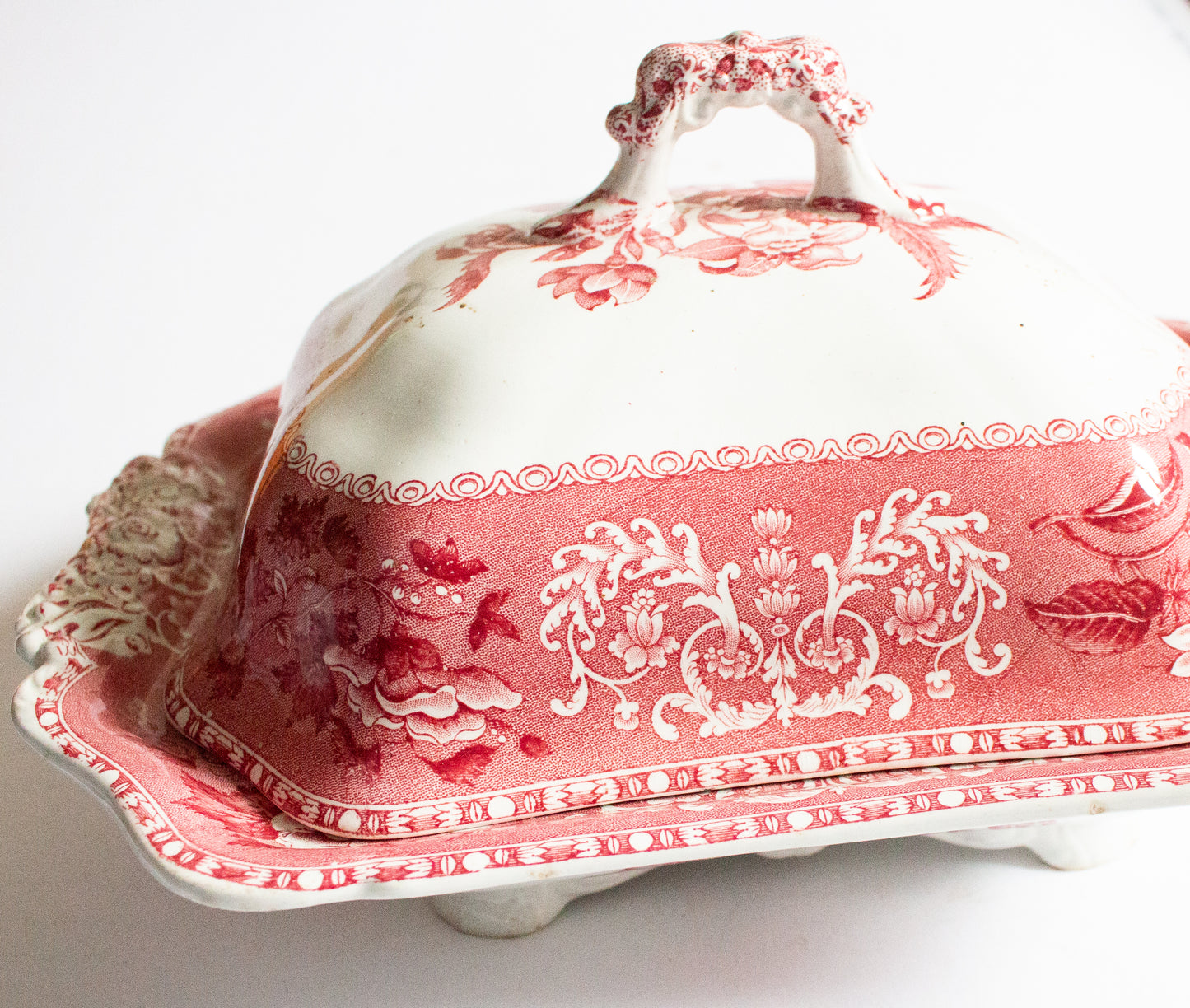 Copeland Spode 'Camilia' Red and White Transferware Lidded Tureen