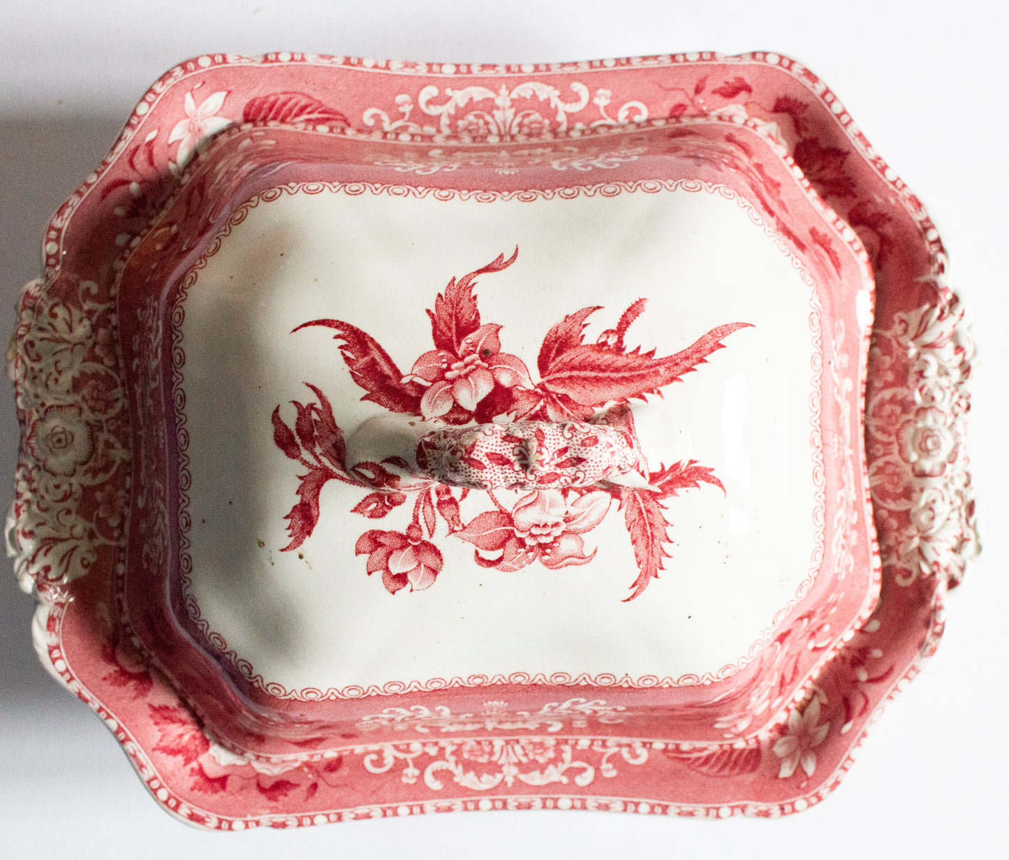 Copeland Spode 'Camilia' Red and White Transferware Lidded Tureen