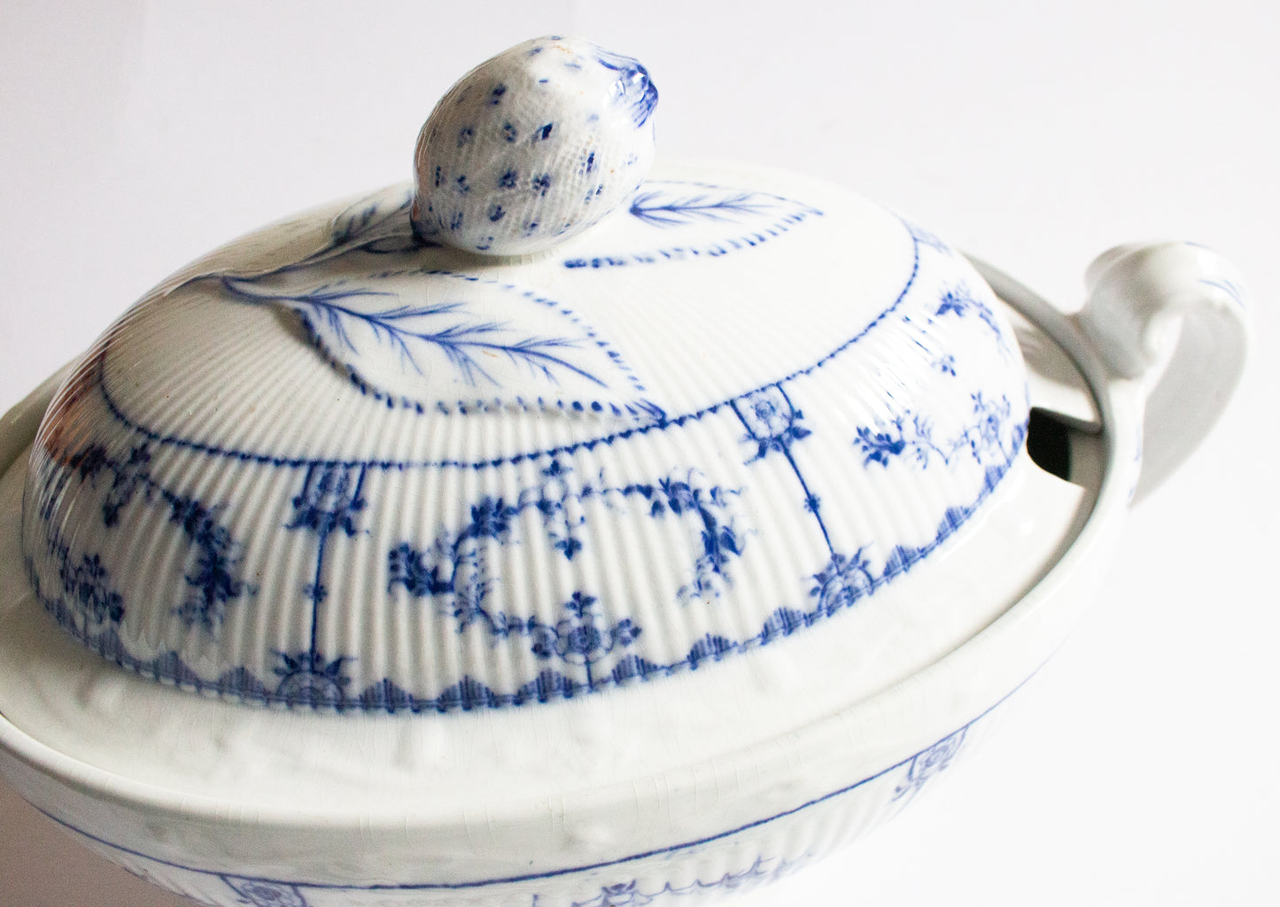 Furnivals 'Denmark' Pattern Blue and White Transferware Large Lidded Tureen