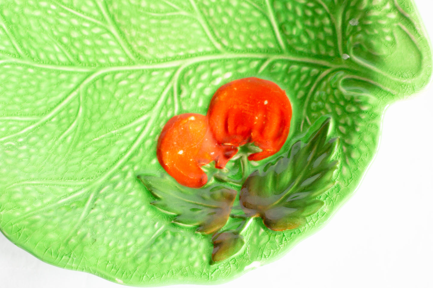 Crown Devon Fieldings Small Green Majolica Leaf Tomato Serving Dish