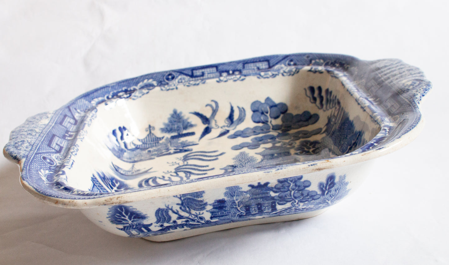 Antique 'Willow' Pattern Blue and White Transferware Tureen Base