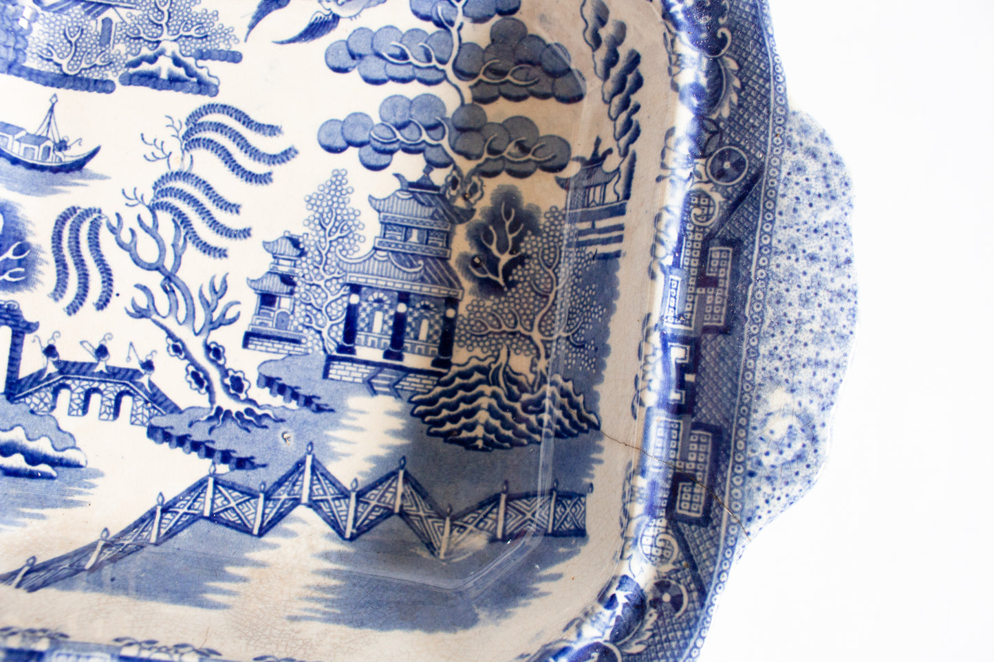 Antique 'Willow' Pattern Blue and White Transferware Tureen Base