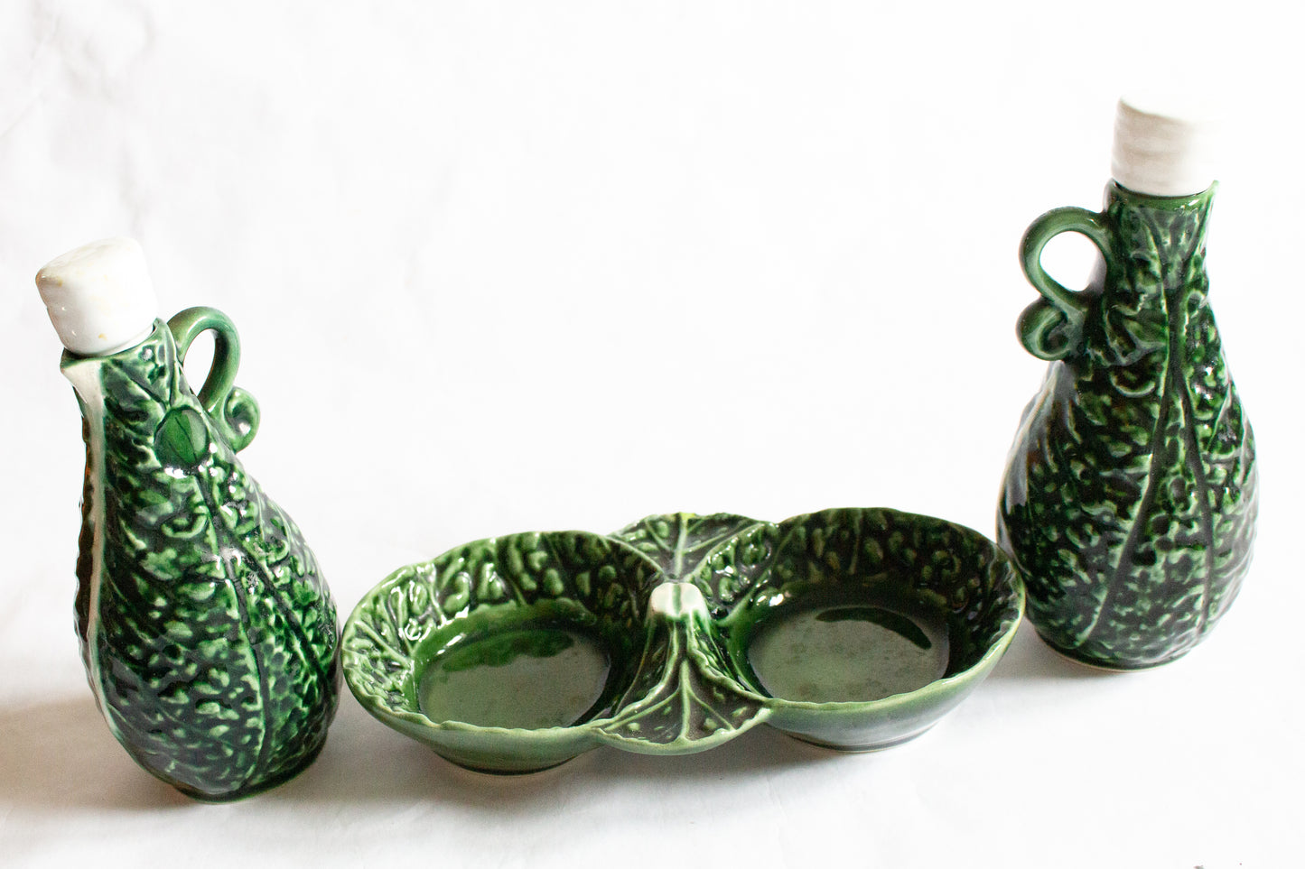 Green Majolica Leaf Oil and Vinegar Set