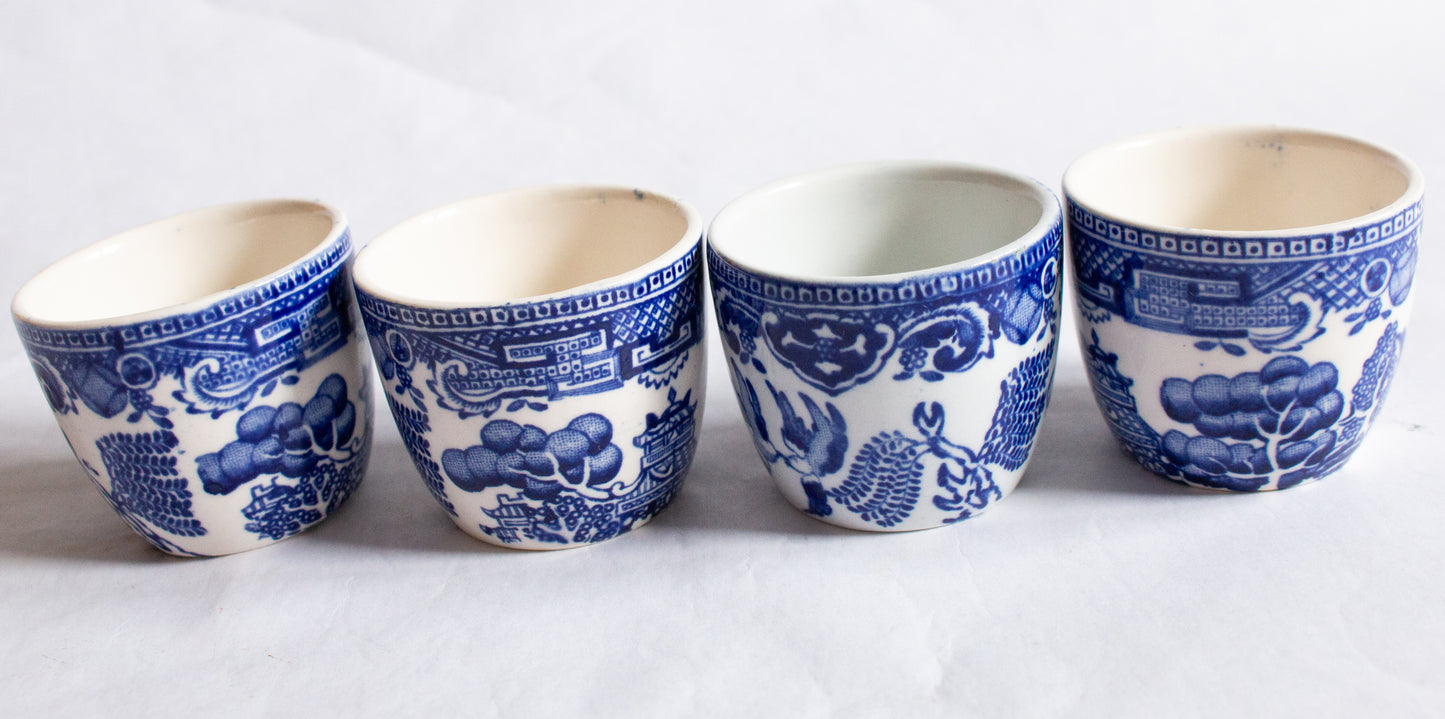 Alfred Meakin 'Willow' Pattern Blue and White Transferware Egg Cups (4)