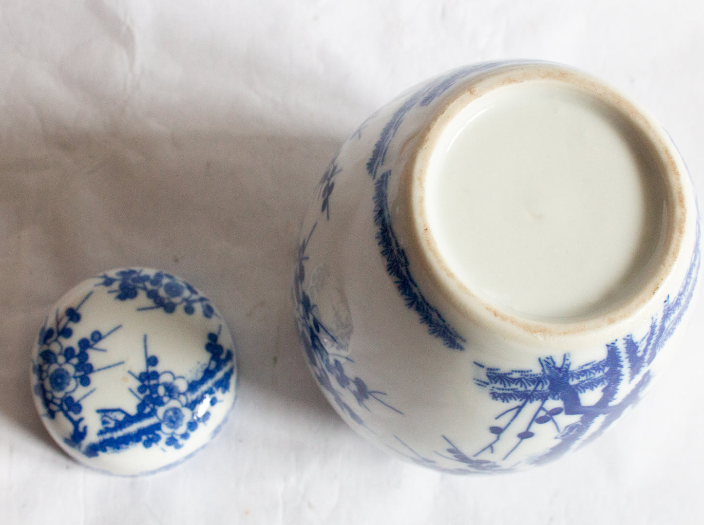 Vintage Blue and White Pattern Small Lidded Ginger Jar