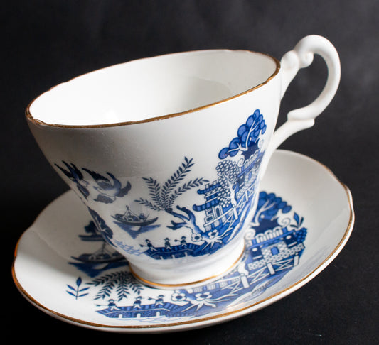 Royal Stuart Fine Bone China 'Willow' Pattern Blue and White Transferware Teacup and Saucer