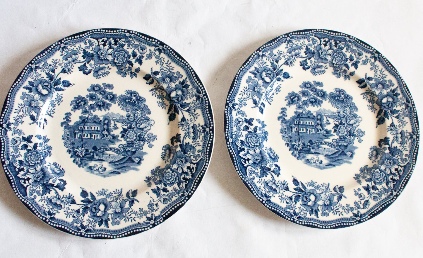 Alfred Meakin 'Tonquin' Pattern Blue and White Transferware 8" Plates (2)