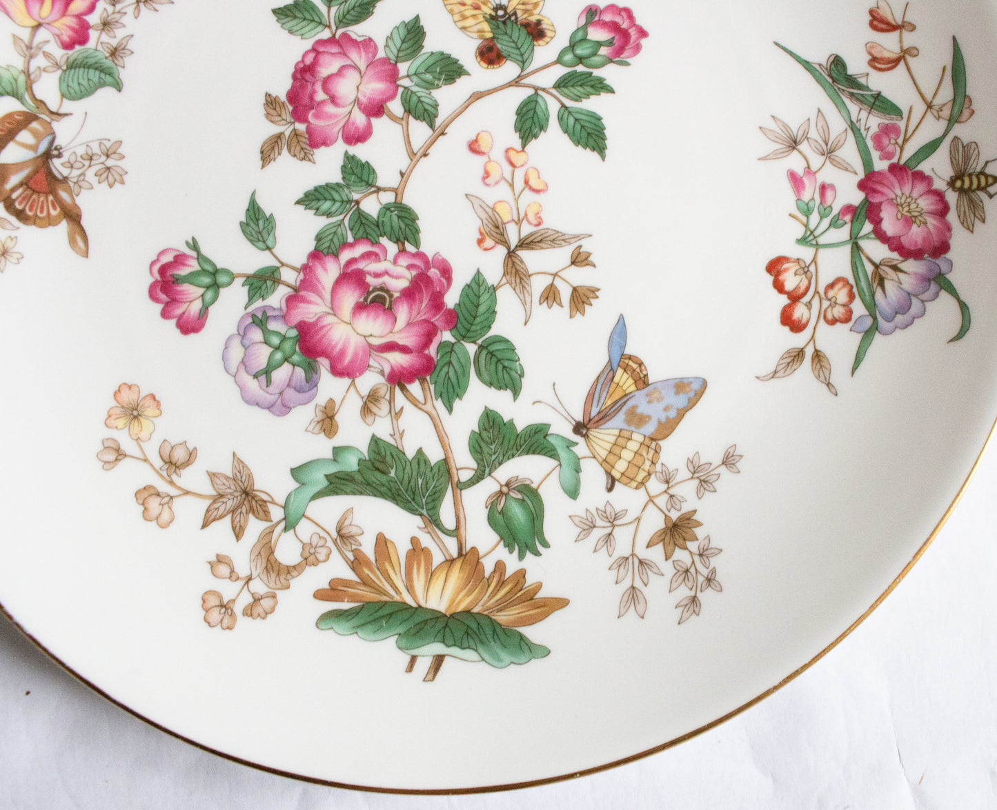 Wedgwood 'Charnwood' Pattern 9.5" Plate