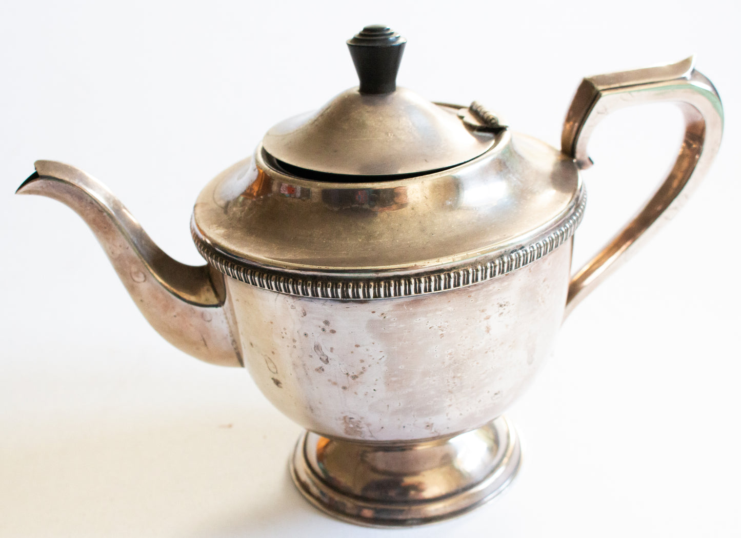 Vintage Sheffield Silver Plate Teapot 1.5 pts