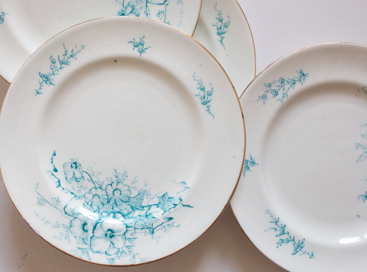 Allertons England 'Pansy' Pattern Blue and White 7" Side Plates (4)