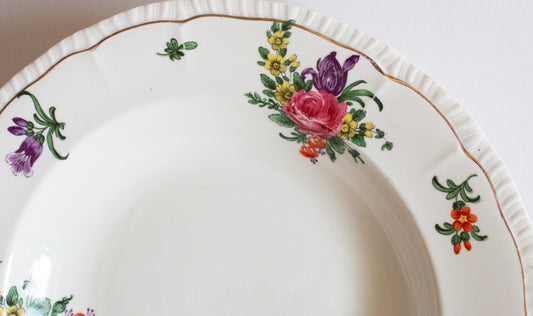 Putney & Co. Bristol Rimmed Bowls or Plates with Floral Detail (4)