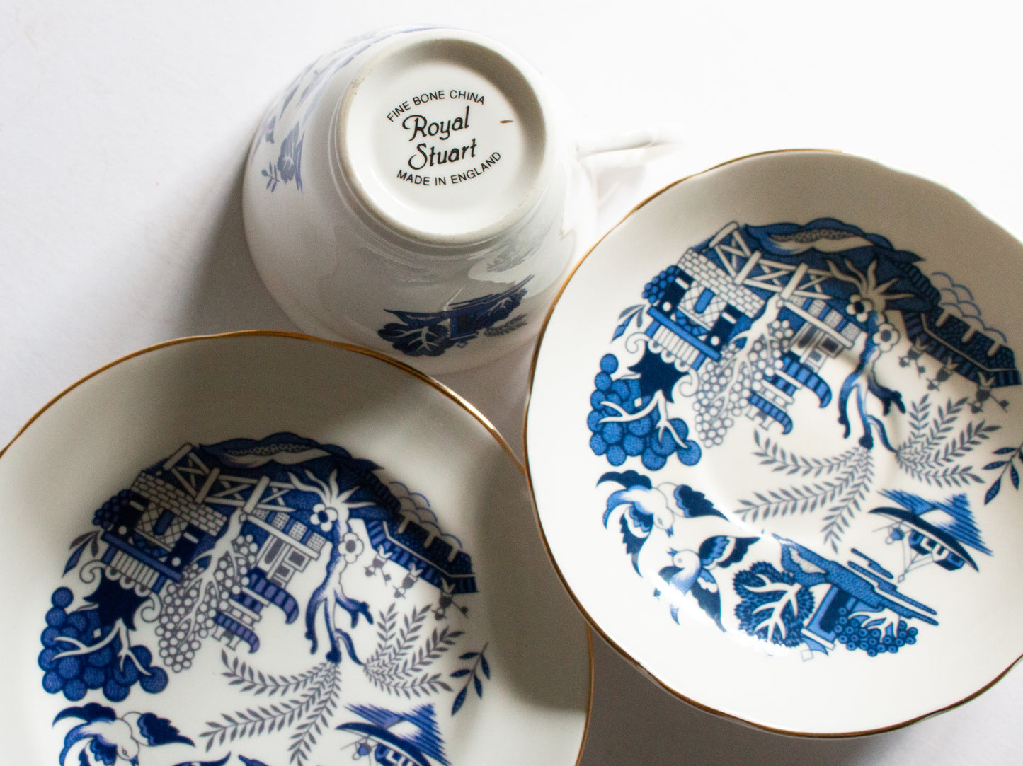 Royal Stuart Fine Bone China 'Willow' Pattern Blue and White Transferware Teacup Trio