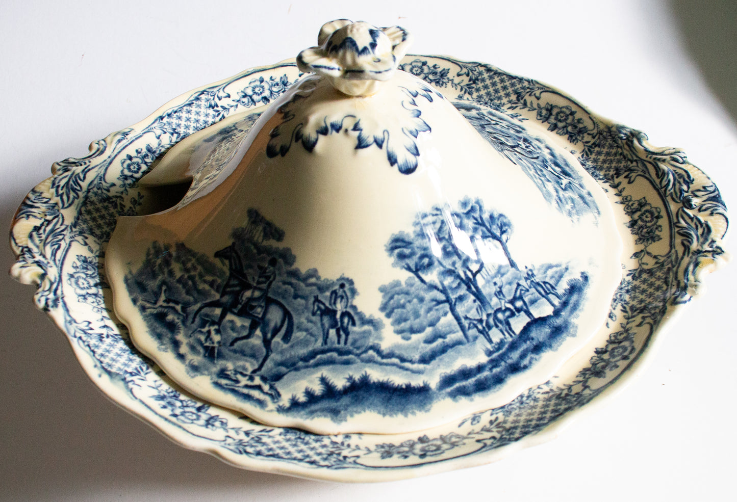 Royal Venton Ware John Steventon & Sons Ltd. Burslem England Blue and White Transferware Large Lidded Tureen