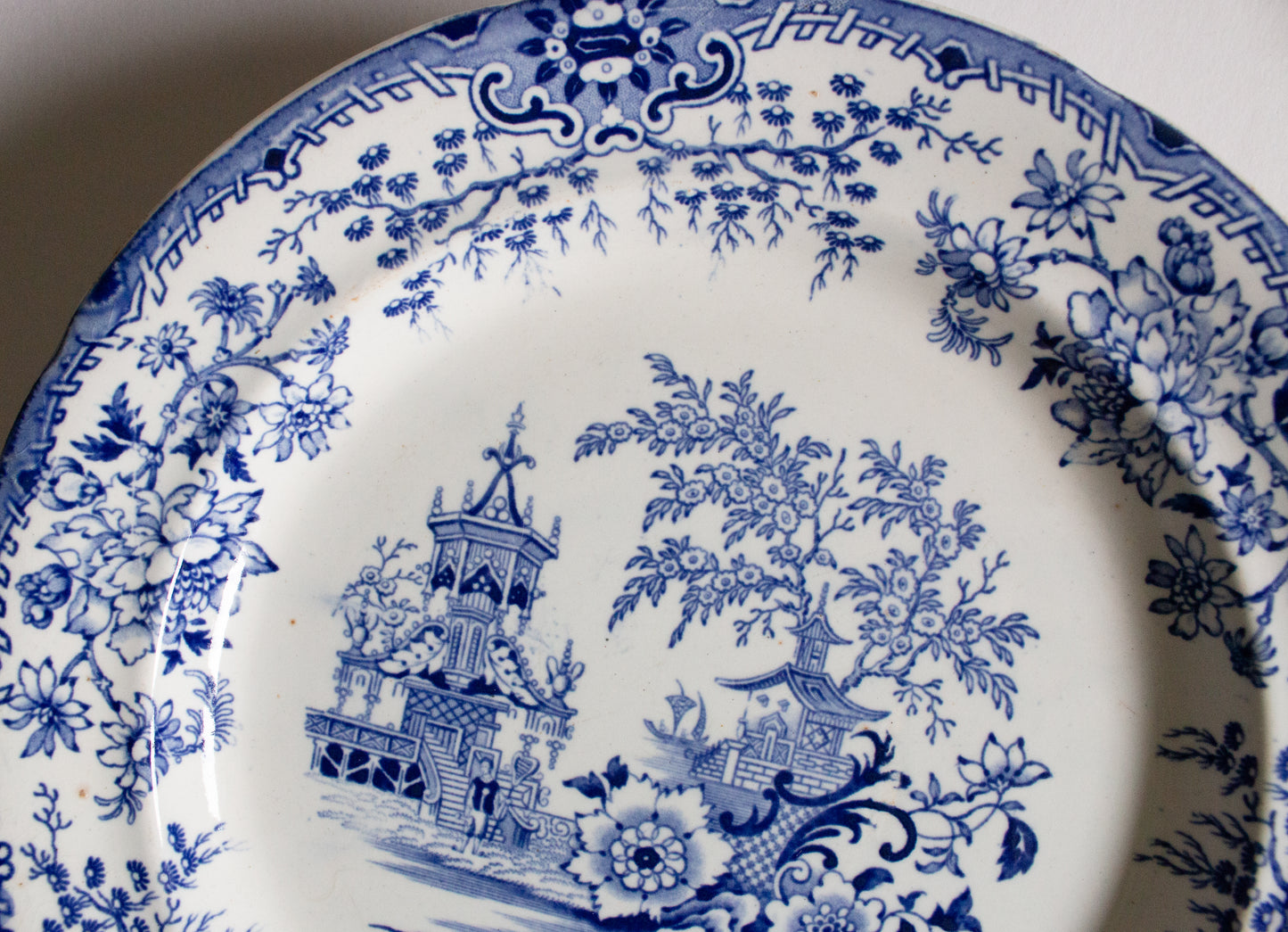 Vintage Blue and White Transferware Oriental Themed 10" Dinner Plates (6)