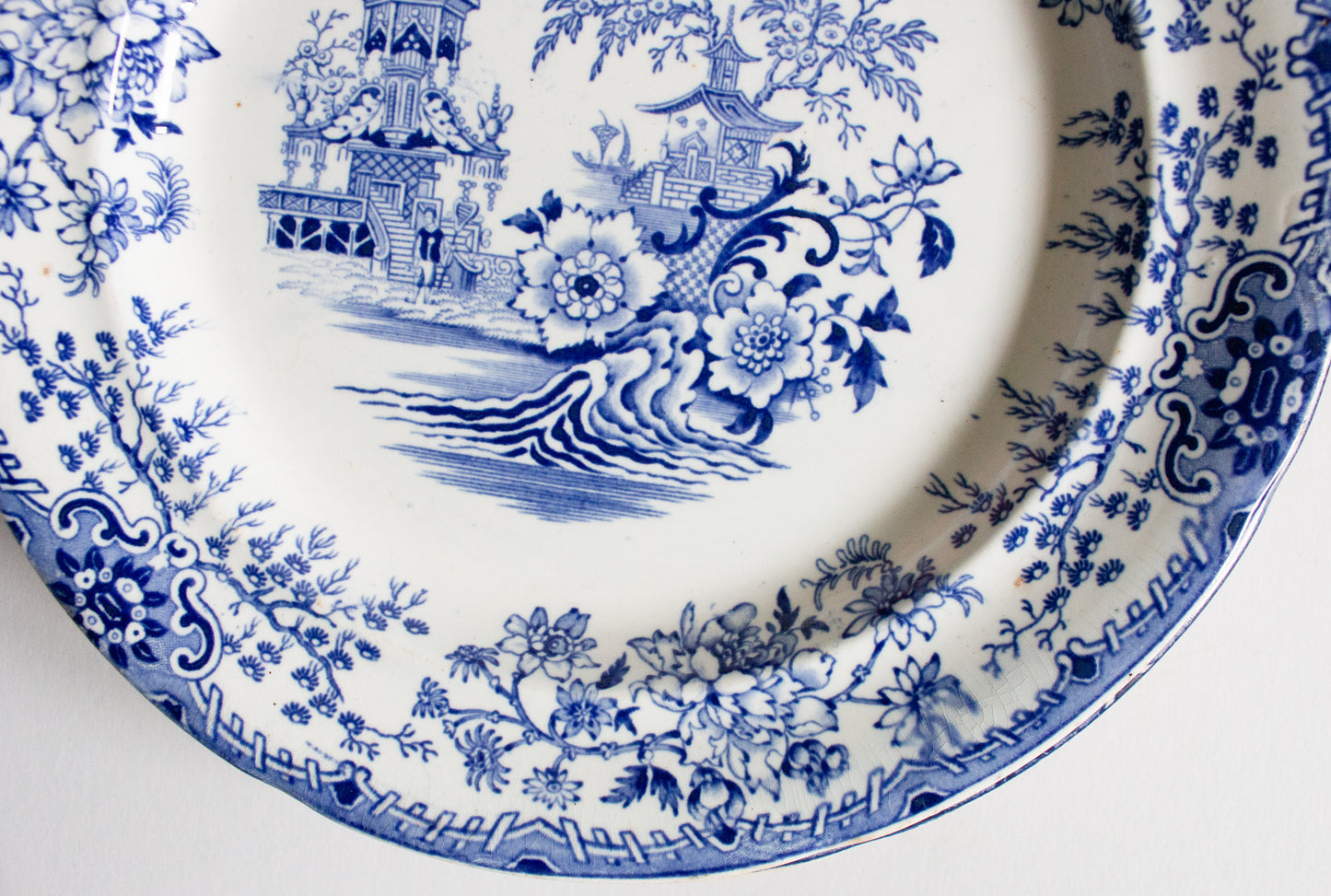 Vintage Blue and White Transferware Oriental Themed 10" Dinner Plates (6)