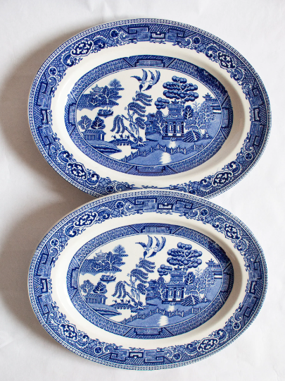 Alfred Meakin 'Old Willow' Pattern Blue and White Transferware Small Oval Serving Plates (2)